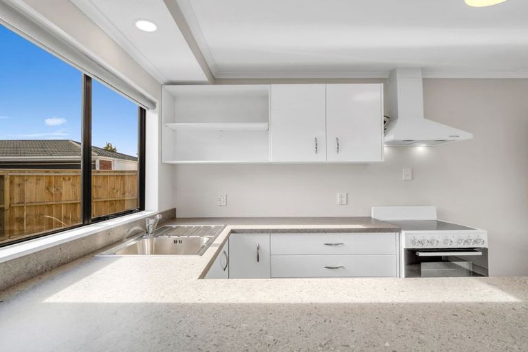 Photo of property in 28 Freyberg Street, Roslyn, Palmerston North, 4414