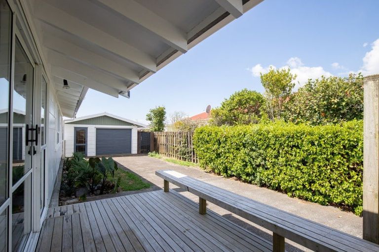 Photo of property in 48 Mahana Road, Ngatea, 3503