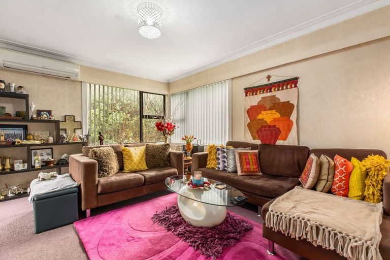 Photo of property in 3/10 Mahon Place, Papatoetoe, Auckland, 2025