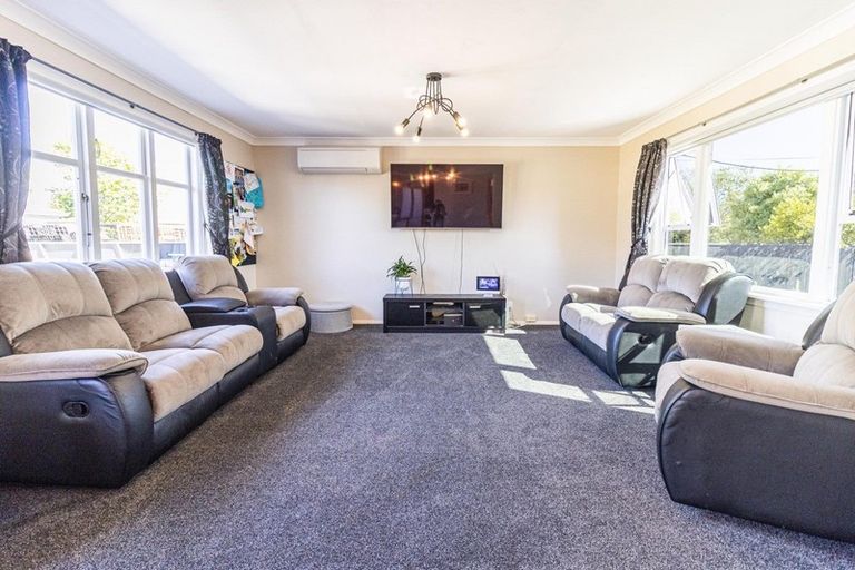 Photo of property in 1 Halls Road, Pahiatua, 4910