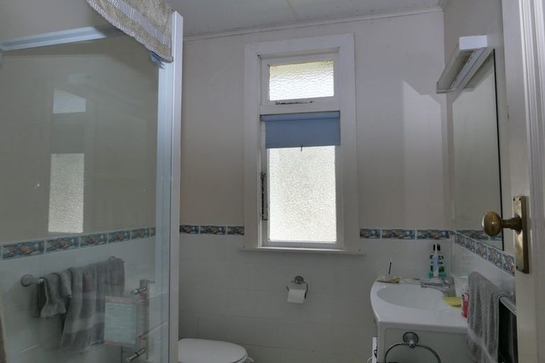 Photo of property in 339 Karori Road, Karori, Wellington, 6012