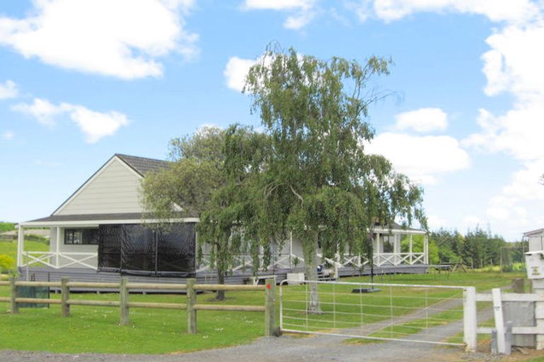 Photo of property in 15 Fitzgerald Road, Drury, 2577