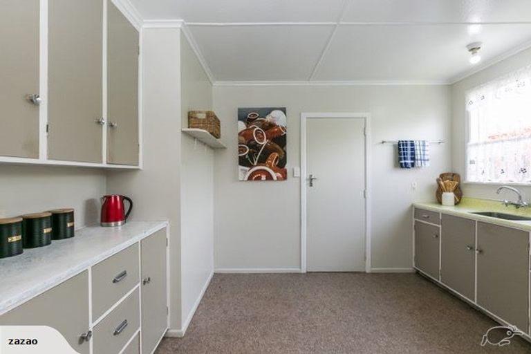 Photo of property in 2/502 Saint Aubyn, Hastings, 4122