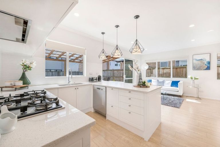 Photo of property in 24 Quattro Avenue, Flat Bush, Auckland, 2019