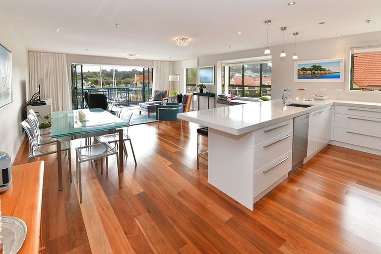 Photo of property in 84 Harbour Village Drive, Gulf Harbour, Whangaparaoa, 0930