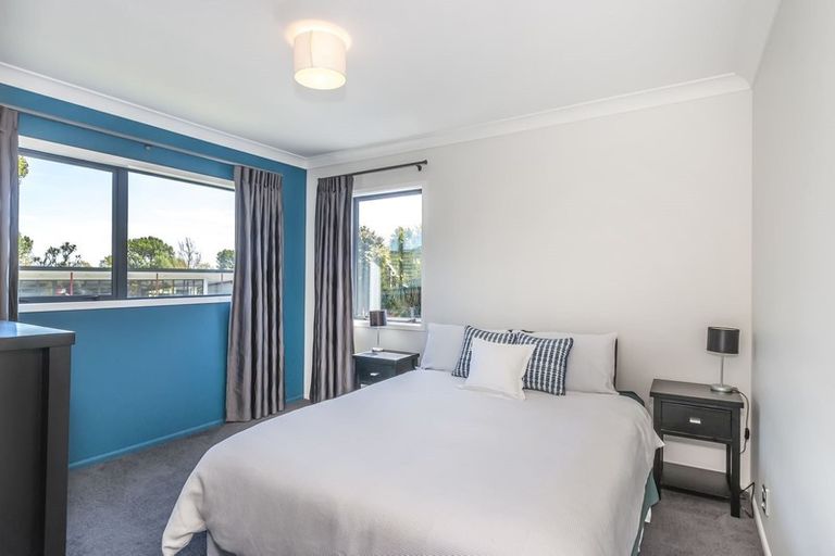 Photo of property in 41a Avonhead Road, Avonhead, Christchurch, 8042