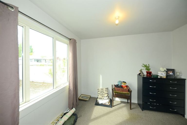 Photo of property in 14 Griffiths Avenue, Linwood, Christchurch, 8062