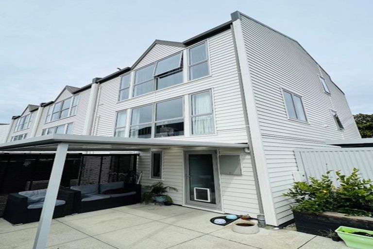 Photo of property in 1/86 Springfield Road, St Albans, Christchurch, 8014