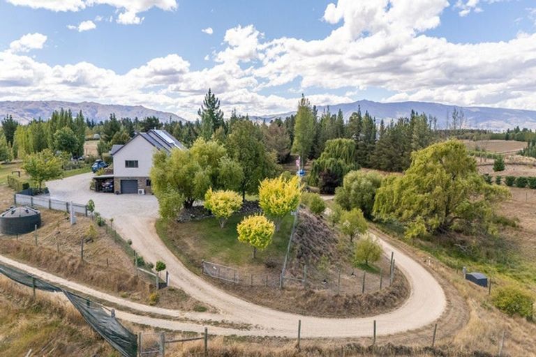 Photo of property in 233 Letts Gully Road, Letts Gully, Alexandra, 9393