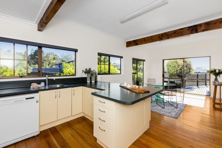 Photo of property in 25 Enfield Road, Hospital Hill, Napier, 4110