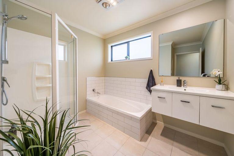 Photo of property in 9 Colin Guppy Crescent, Riverstone Terraces, Upper Hutt, 5018