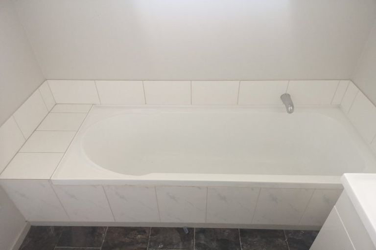 Photo of property in 15a Eastburn Street, Papakura, 2110