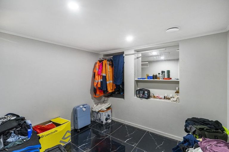 Photo of property in 1/36 Halver Road, Hillpark, Auckland, 2102