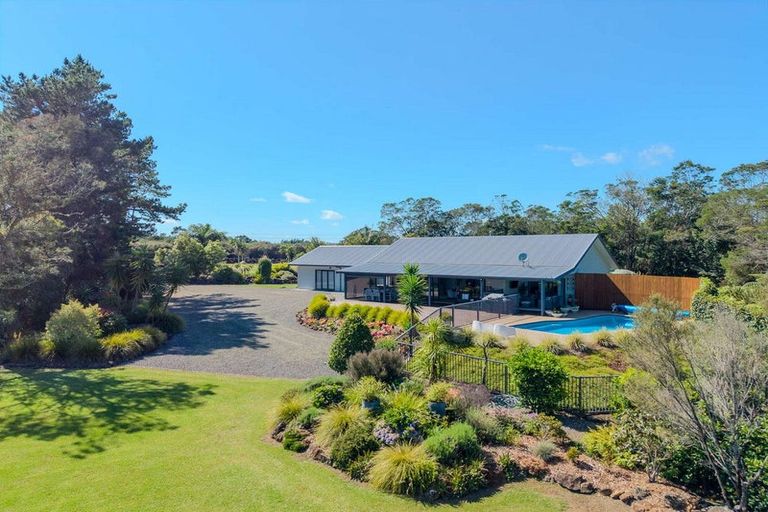 Photo of property in 244 Waimate North Road, Kerikeri, 0293