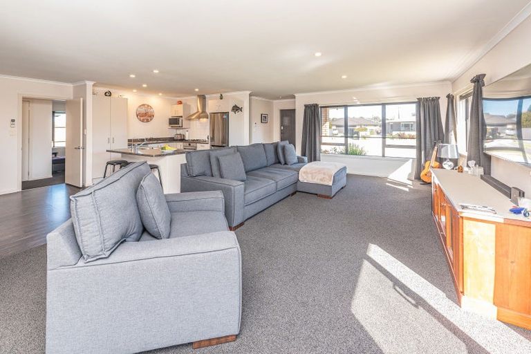 Photo of property in 24 Poynter Place, Gonville, Whanganui, 4501