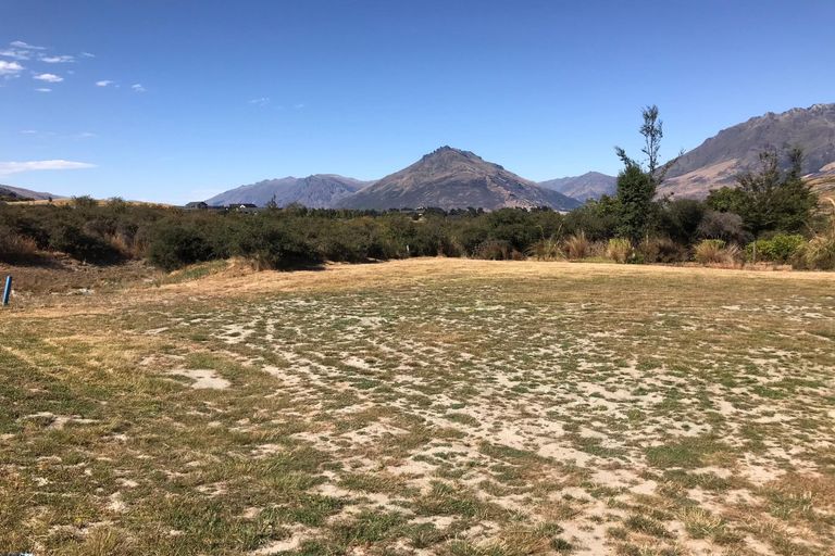 Photo of property in 9 Kerrera Lane, Jacks Point, Queenstown, 9371