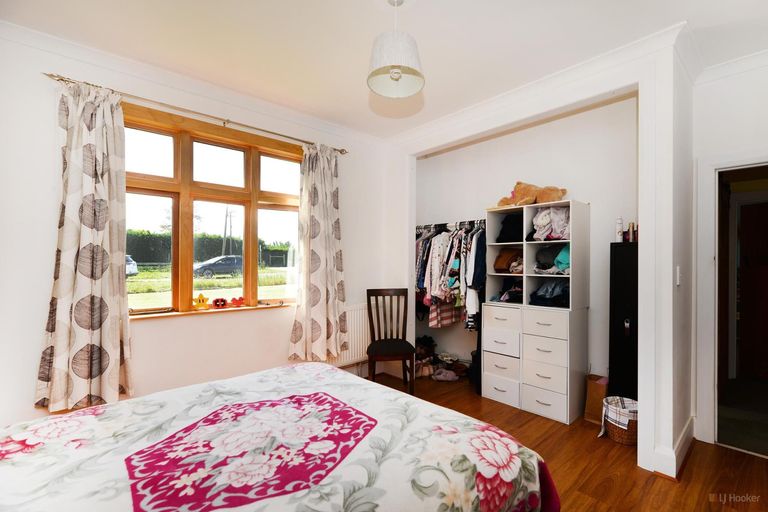 Photo of property in 19 Mount John Road, Waimate, 7977