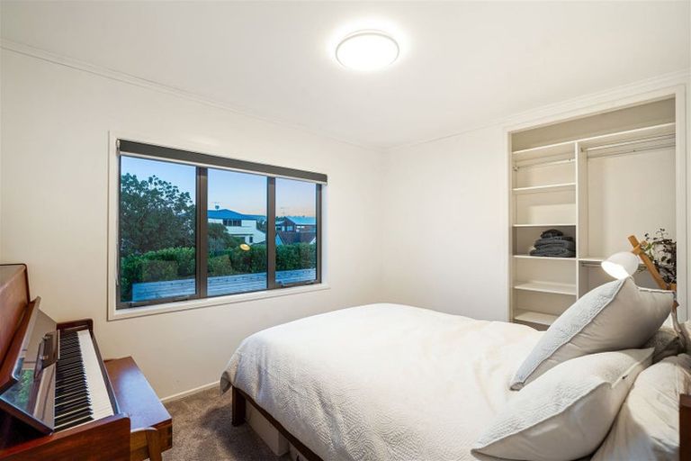 Photo of property in 1/16 Gordon Avenue, Milford, Auckland, 0620