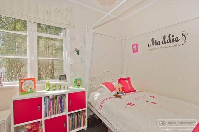 Photo of property in 26 Wainuiomata Road, Wainuiomata, Lower Hutt, 5014