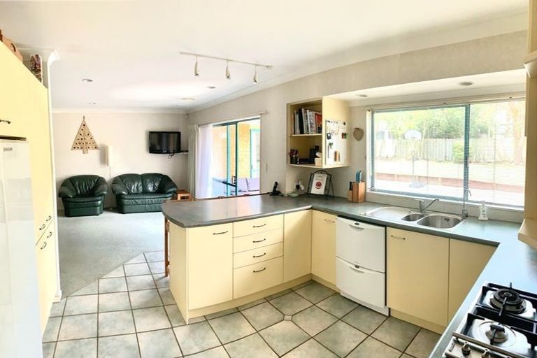 Photo of property in 18 Keppoch Court, Dannemora, Auckland, 2016