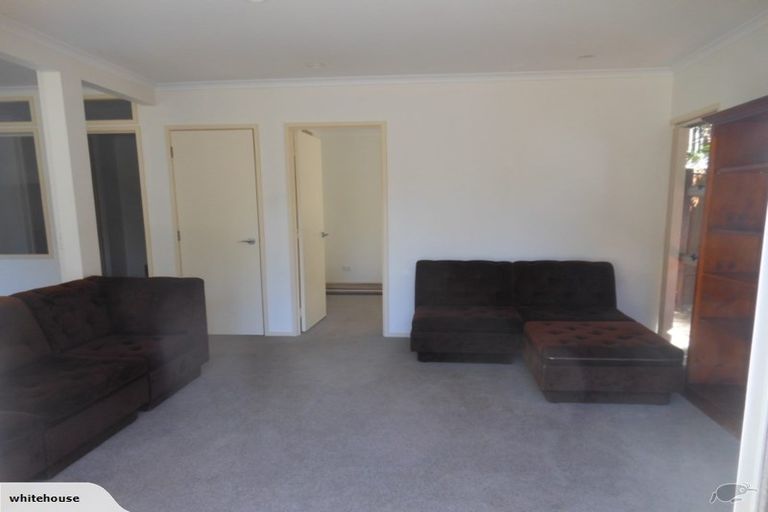 Photo of property in 17 Prestige Place, Castor Bay, Auckland, 0620