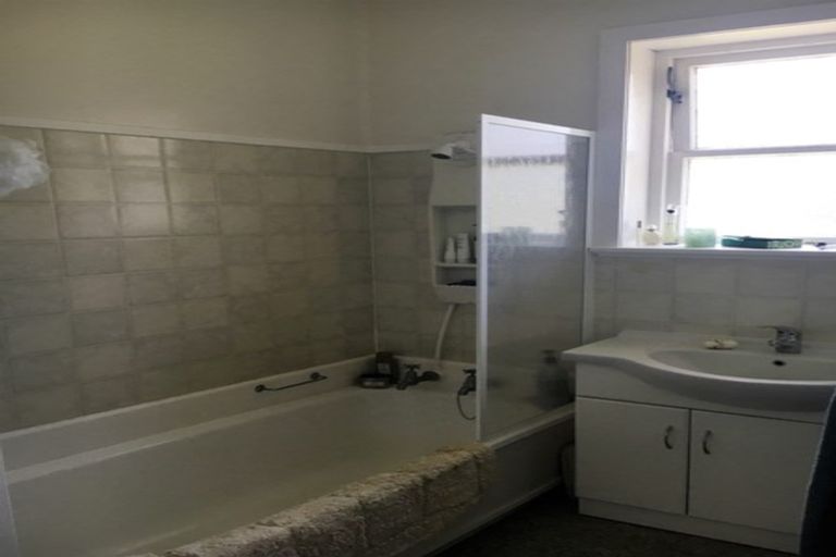 Photo of property in 24 Valley Terrace, Hamilton Central, Hamilton, 3204