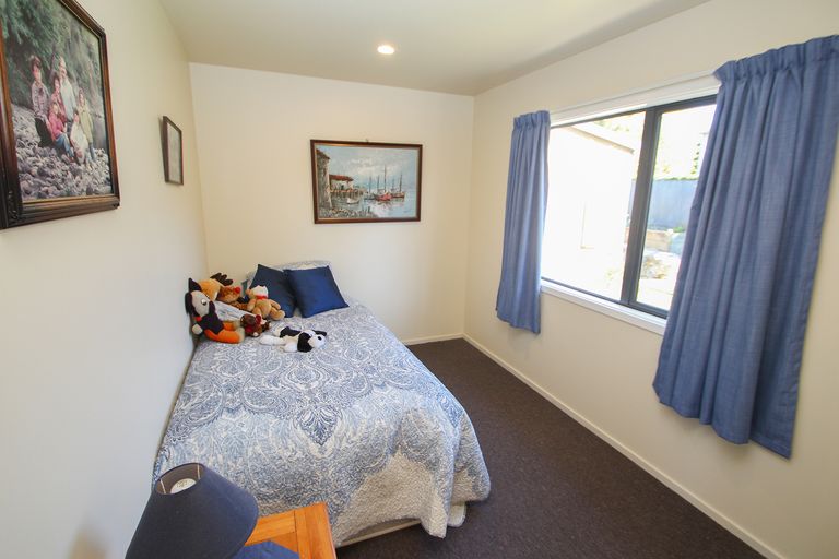 Photo of property in 32 Magdala Street, Kakanui, Oamaru, 9495