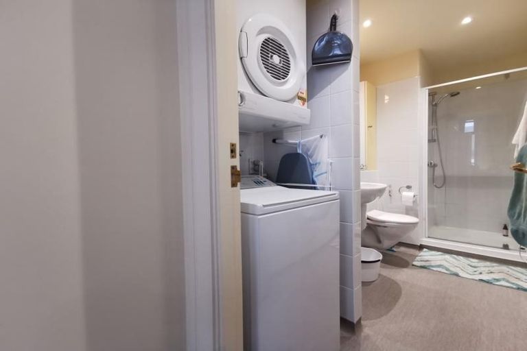 Photo of property in Kelvin House, 5h/16 The Terrace, Wellington Central, Wellington, 6011