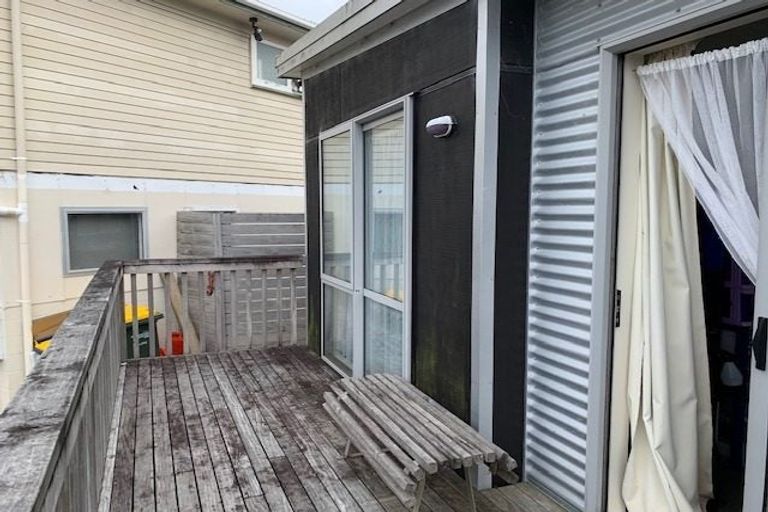 Photo of property in 8 Oreil Avenue, West Harbour, Auckland, 0618