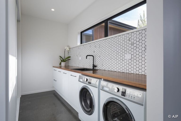 Photo of property in 15 Kotuku Road, Waiuku, 2682