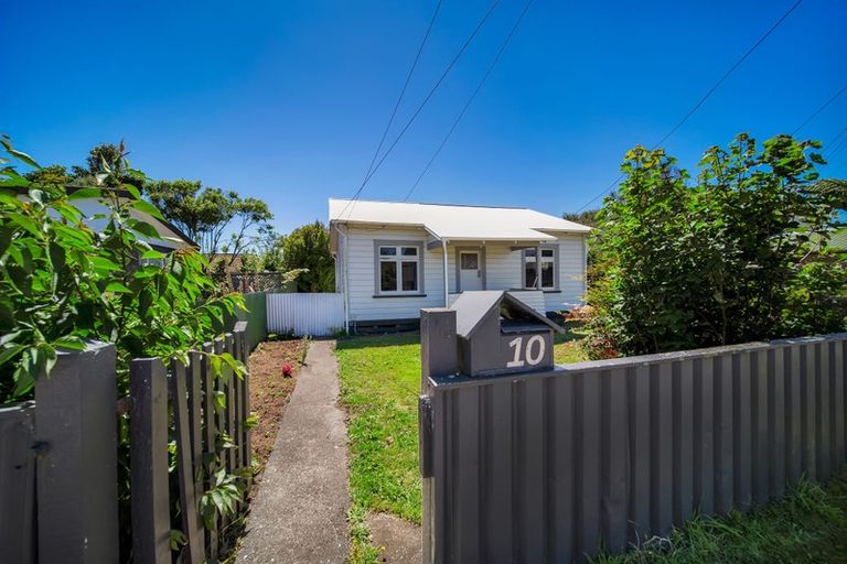 Photo of property in 10 Erin Street, Hawera, 4610