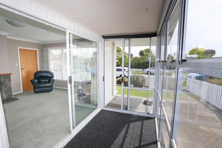 Photo of property in 2 Rosedale Place, Avonhead, Christchurch, 8042