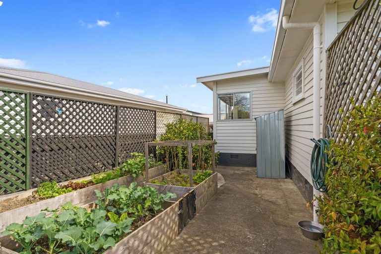 Photo of property in 1/111 Parkers Road, Tahunanui, Nelson, 7011