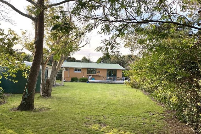 Photo of property in 11 Mako Avenue, Whiritoa, Whangamata, 3691