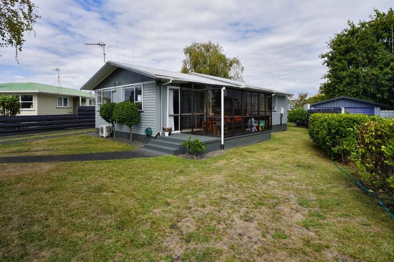 Photo of property in 93 Collins Road, Melville, Hamilton, 3206