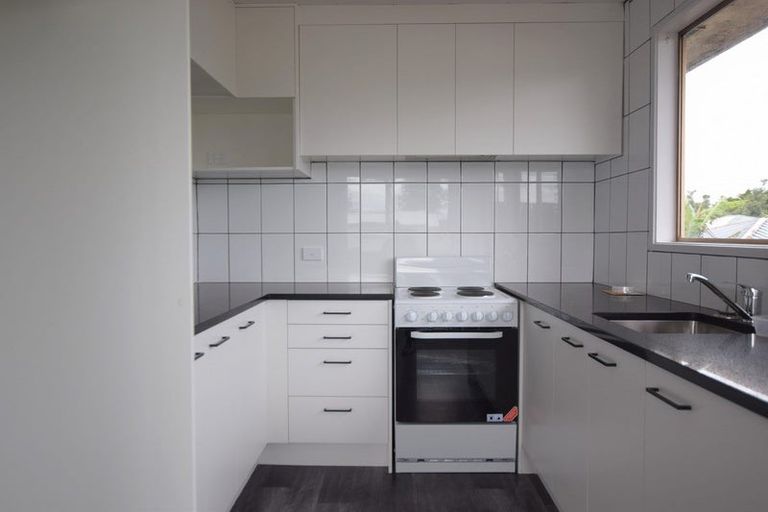 Photo of property in 5a Sena Place, Clover Park, Auckland, 2019