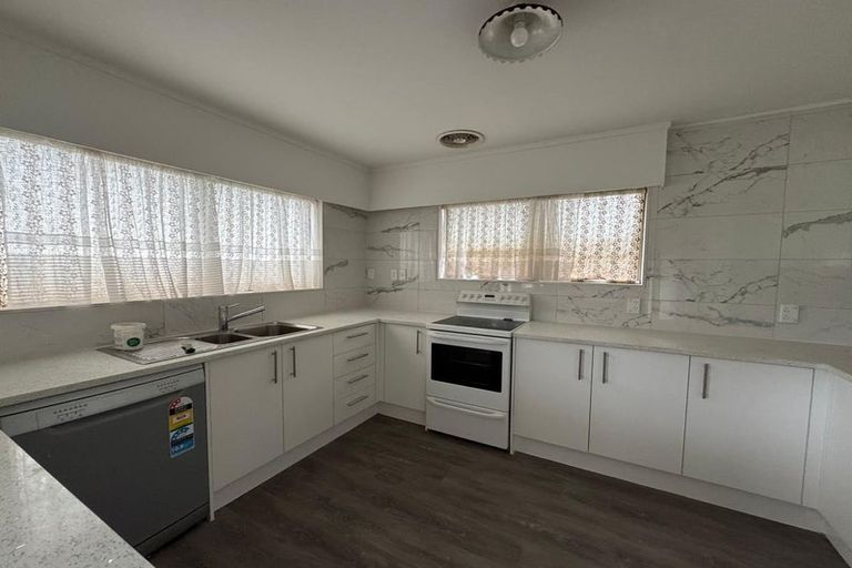 Photo of property in 2/69 Settlement Road, Papakura, 2110
