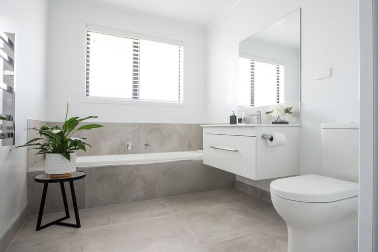 Photo of property in 23 Ocean View Rise, Ruakaka, 0116