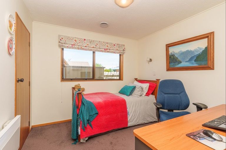 Photo of property in 22 Hood Crescent, Arrowtown, 9302