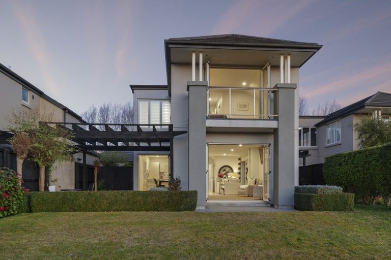 Photo of property in 132 Lake Terrace Road, Burwood, Christchurch, 8061