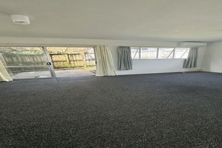 Photo of property in 70 Hellyers Street, Birkdale, Auckland, 0626