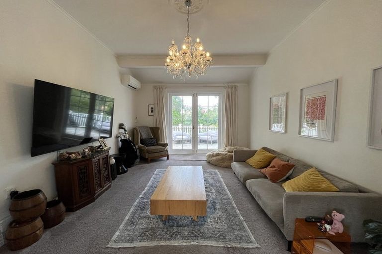 Photo of property in 49 Aurora Terrace, Kelburn, Wellington, 6012