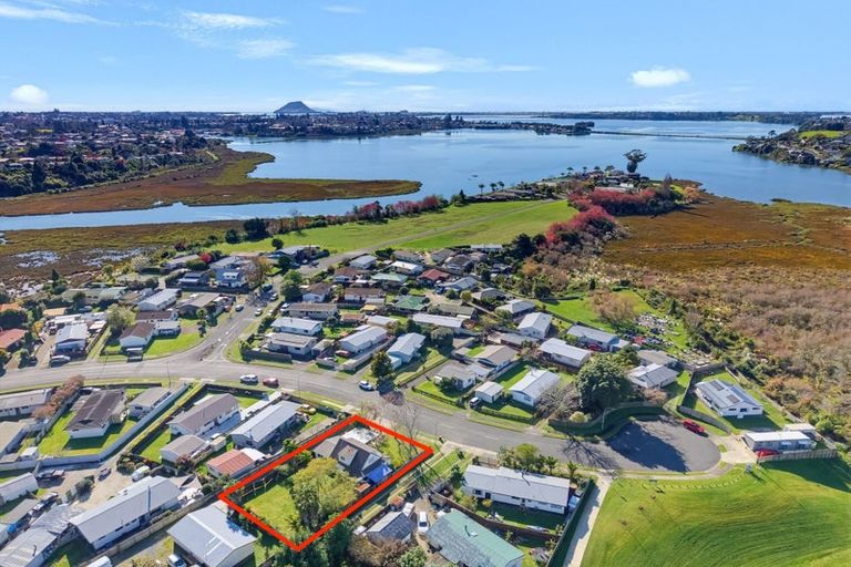 Photo of property in 175 Windermere Drive, Poike, Tauranga, 3112