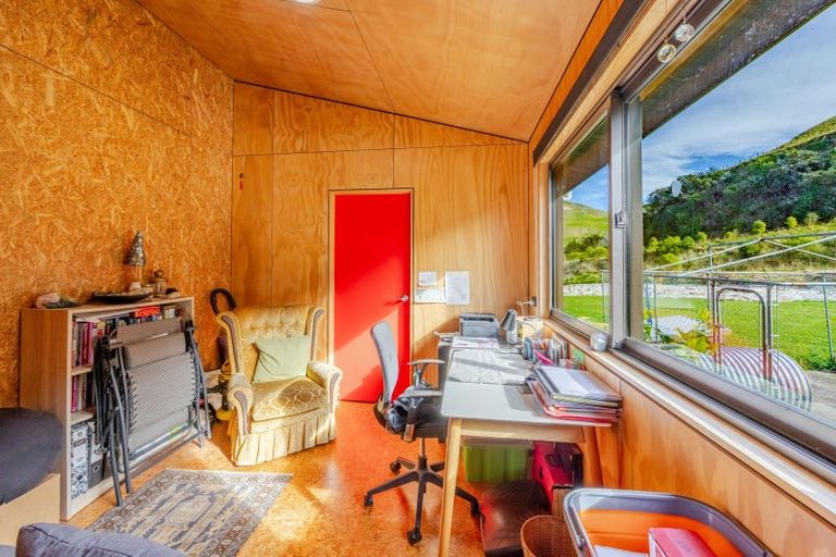 Photo of property in 73 Mangakuri Road, Kairakau, Havelock North, 4295