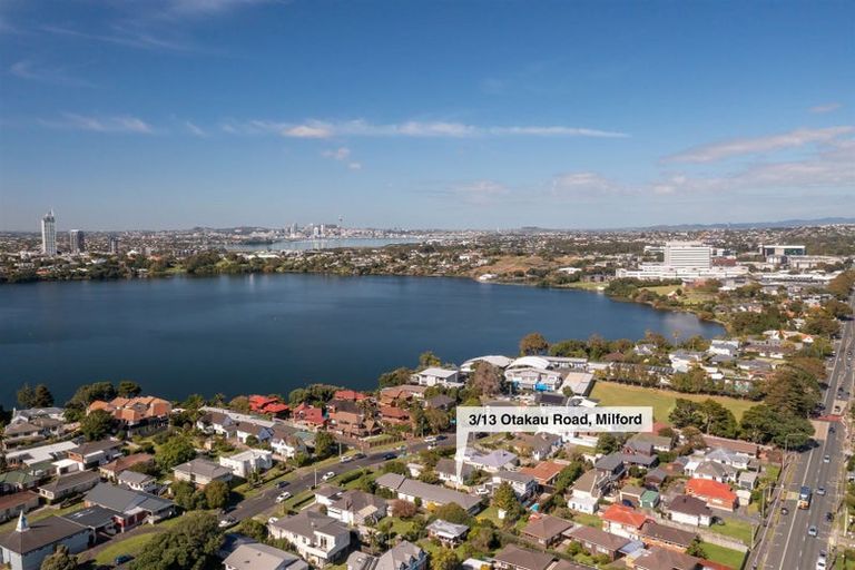Photo of property in 3/13 Otakau Road, Milford, Auckland, 0620