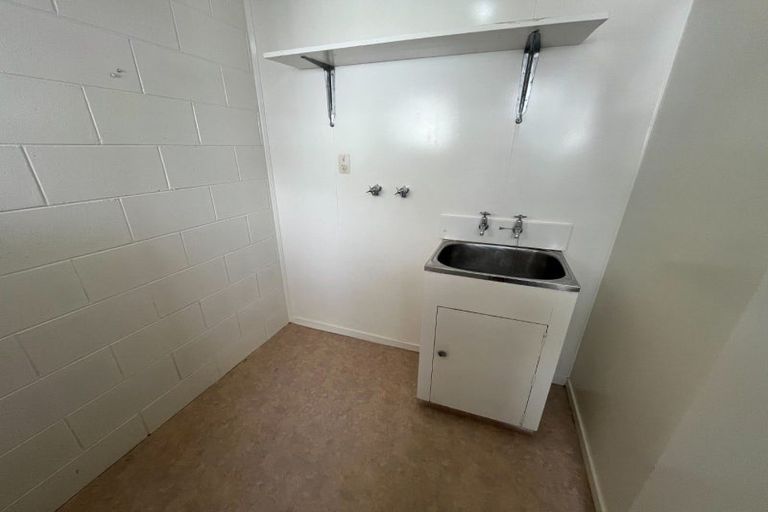 Photo of property in 44 Pitama Road, Awapuni, Palmerston North, 4412