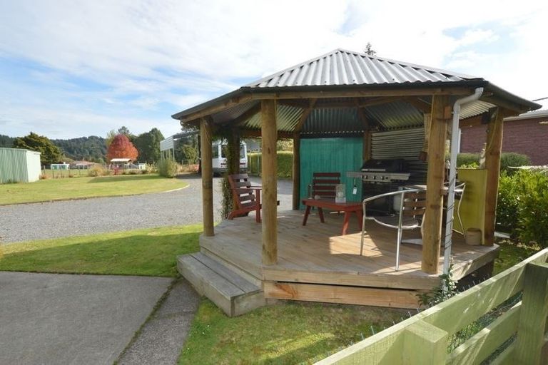 Photo of property in 160 Golf Road, Taumarunui, 3920