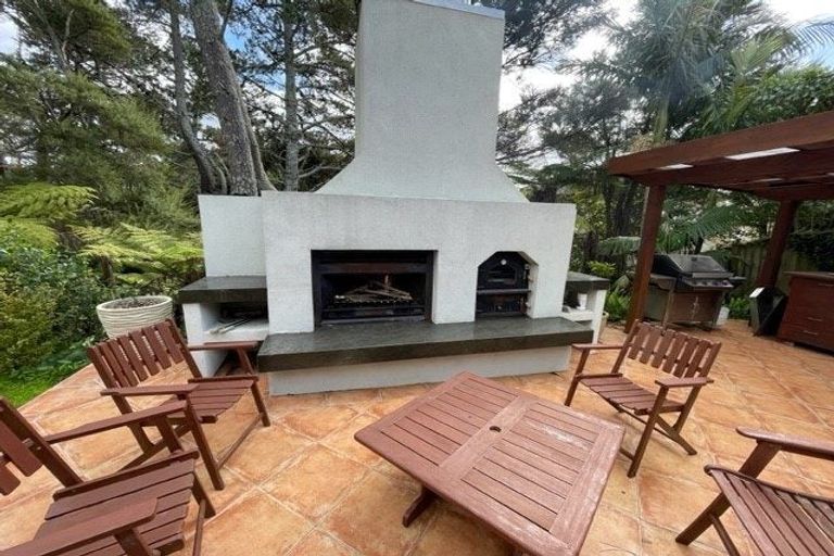 Photo of property in 1/8 Tobago Place, Sunnynook, Auckland, 0620