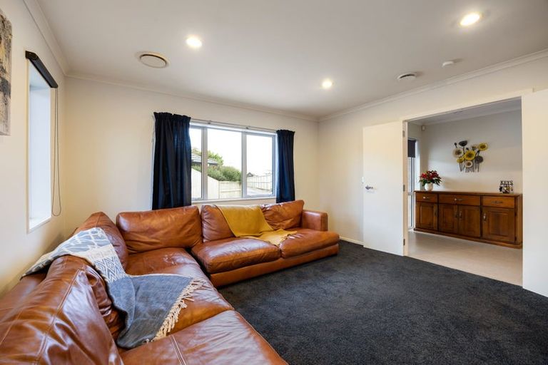 Photo of property in 5 Allgood Place, Rototuna North, Hamilton, 3210