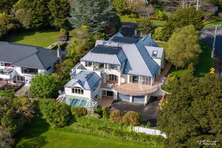 Photo of property in 70 Barton Road, Heretaunga, Upper Hutt, 5018